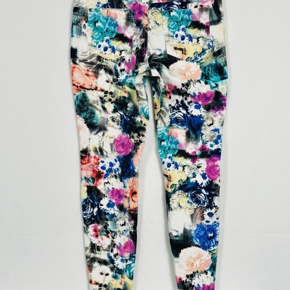Zeza B by Hue Women's Mixed Floral Denim Leggings Size Large 98% Cotton Boho - Picture 3 of 8